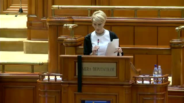 Raluca Turcan, doliu in Parlament