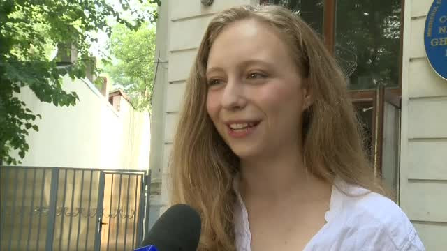 REZULTATE BAC 2018. Reacțiile elevilor după afișarea notelor la BACALAUREAT 2018: ”Plec la Londra”