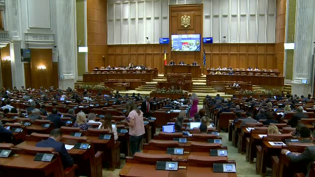 Deputații au adoptat legea privind declasificarea unor protocoale încheiate între instituțiile statului