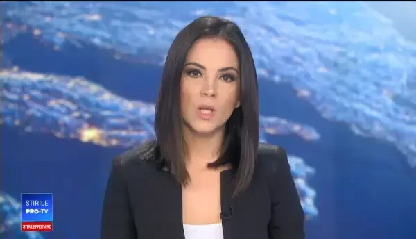 Momentul în care o mașină intră în autospeciala ISU, surprins de o cameră de bord