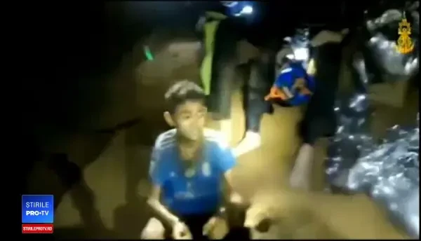 Mărturiile părinţilor copiilor blocaţi în peştera din Thailanda: S-au născut din nou