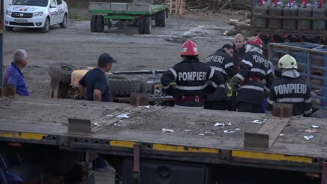 Un bărbat a murit la locul de muncă, strivit de stivuitorul pe care îl manevra