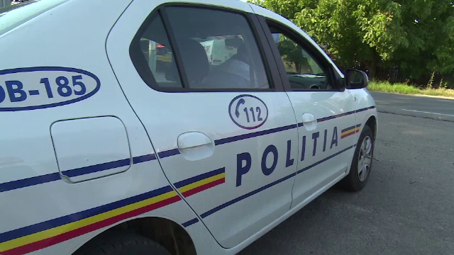 Accident feroviar grav între un tren și un TIR, în Băilești. FOTO