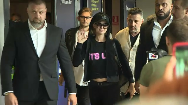 Prima reacție a lui Paris Hilton la sosirea în București. Onorariul uriaș cerut de vedetă