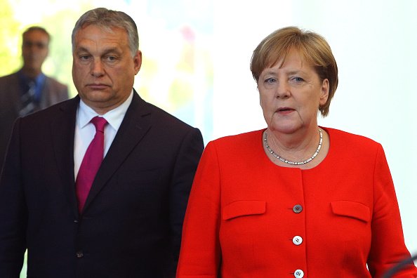 Angela Merkel, Viktor Orban