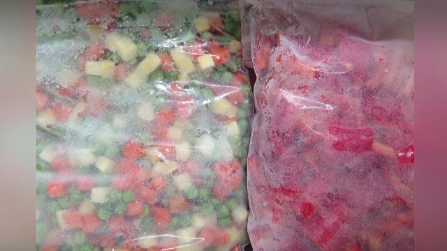 Legume congelate, infectate cu o bacterie periculoasă. Au fost retrase și din România