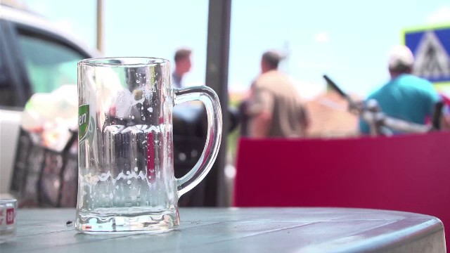 Cercetat penal după ce şi-a bătut nevasta, apoi a incendiat casa. Ce l-a înfuriat pe bărbat