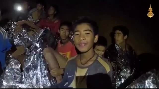 Copiii blocaţi în peşteră, evacuaţi unul câte unul. Operaţiunea va dura 2-3 zile