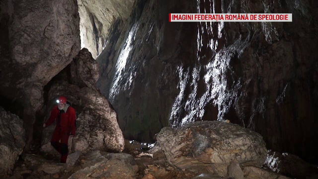 Speologi din 14 țări au explorat peșterile din Țara Hațegului: ”Sunt cele mai frumoase din lume”