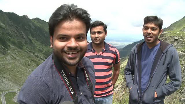 Reacția unor turiști din India după ce au vizitat pentru prima dată Transfăgărășanul