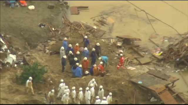 Japonia, lovită de inundații și alunecări de teren. 73.000 de persoane caută dispăruții