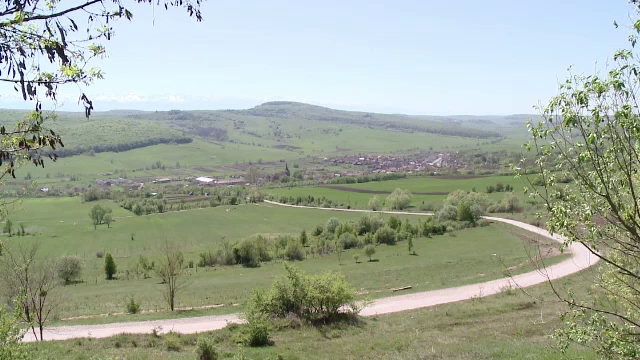 Motivul pentru care pășunile din România sunt degradate și neîngrijite