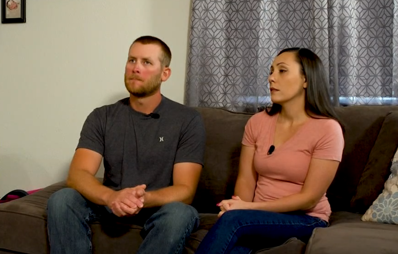 Doi soți vor divorța pentru că este sigura cale să își salveze de la moarte fetița