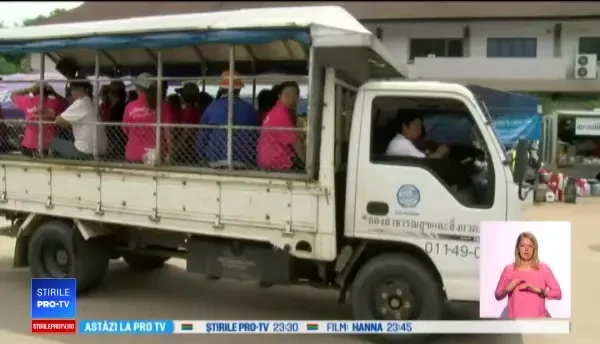 Tragedia copiilor blocați în peșteră a unit suflete. Voluntari din toată țara au venit să ajute