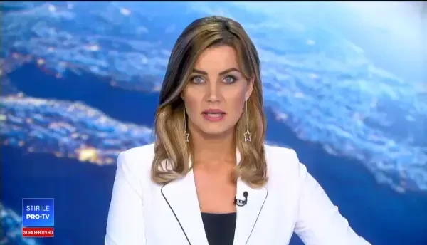 Vacă de 700 de kilograme, scoasă din fosa septică de pompieri. Cum a ajuns acolo