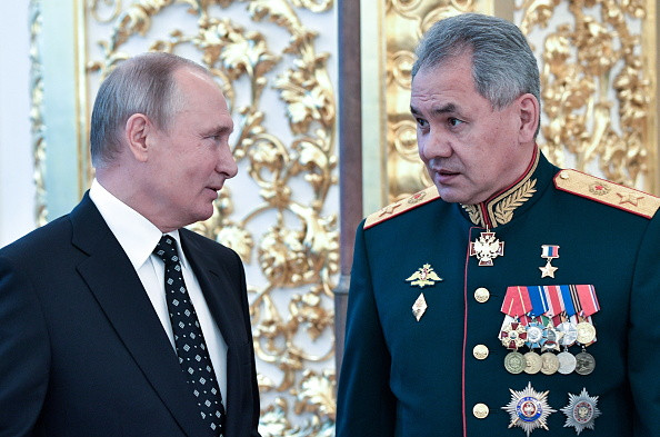 Ministrul apărării rus: SUA şi NATO şi-au înghesuit bazele la graniţele Rusiei