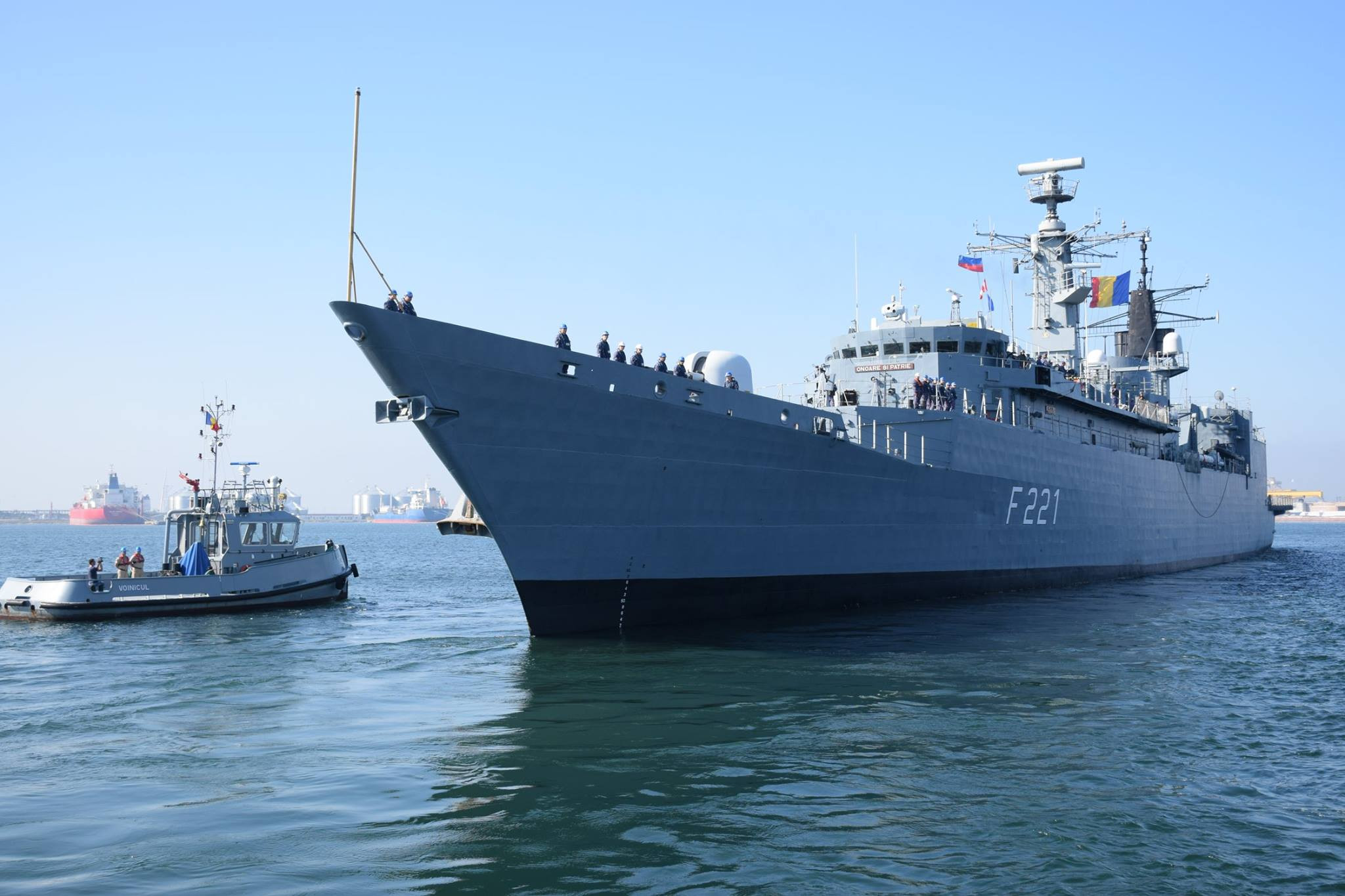 Iohannis vrea ca NATO să acorde "o atenţie sporită" Mării Negre. 2 nave româneşti, în misiuni