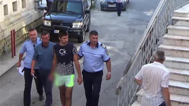 Un bărbat a venit cu 10 lei la barbut și le-a luat toți banii prietenilor. În final, a fost bătut