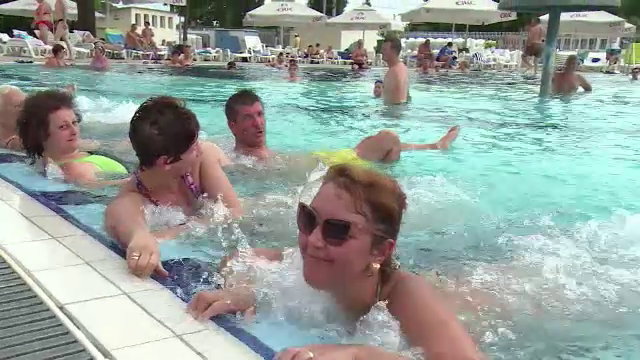 Unde merg românii cu tichetele de vacanță. Rezervările au ”explodat”