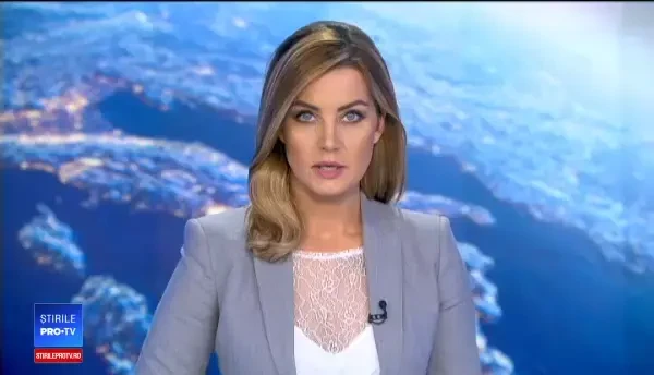 Motivul pentru care un șofer din Galați și-a pus mașina în mijlocul unei intersecții. VIDEO