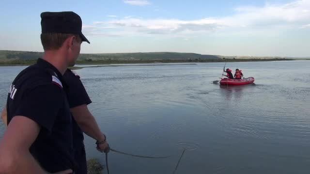 Tragedie într-o familie din Bacău. Doi frați au dispărut în apele Siretului