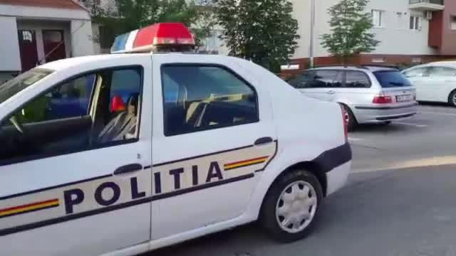 Cadavrul unei femei care a murit în urmă cu un an a fost găsit într-o unitate militară din Lugoj