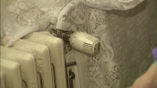 Proprietarii, obligaţi să-şi monteze repartitoare sau contoare, altfel riscă amenzi mari