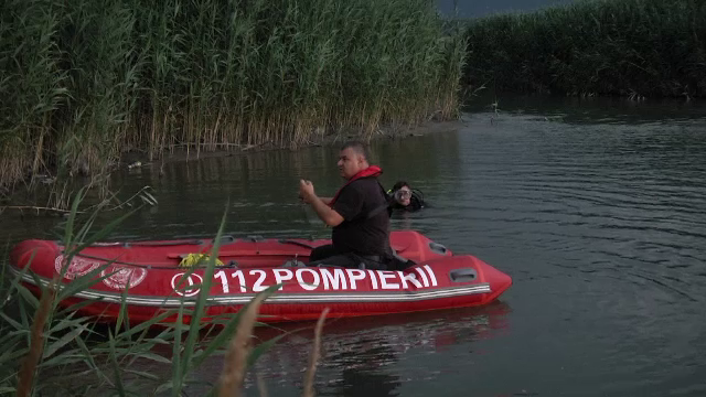 Un băiat de 9 ani s-a înecat în râul Jiu, iar fratele său şi un alt copil sunt daţi dispăruţi