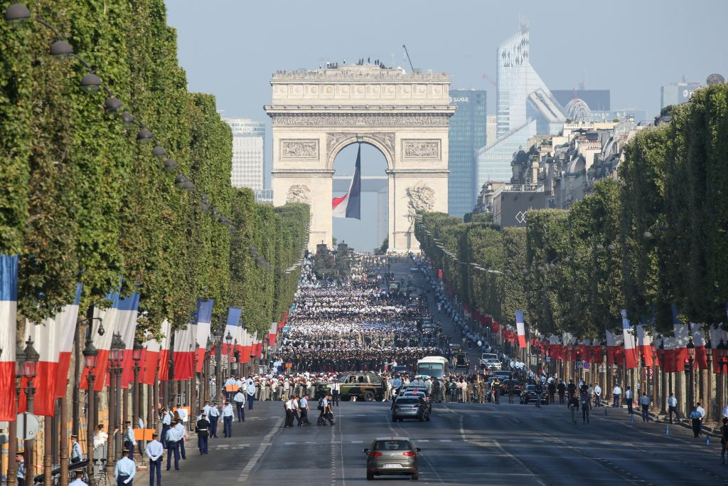Paradă impresionantă, cu mii de militari, de Ziua Franței. FOTO + VIDEO