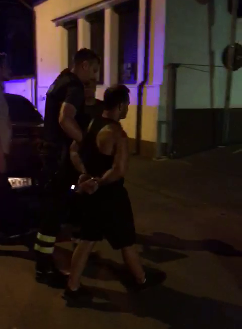 Șoferul care a distrus 5 maşini în cartierul Aviaţiei a fost prins de polițiștii bucureșteni