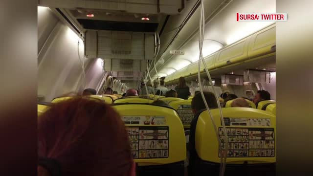 De ce a aterizat de urgenţă avionul Ryan Air. Unii pasageri s-ar fi ales cu timpanul spart