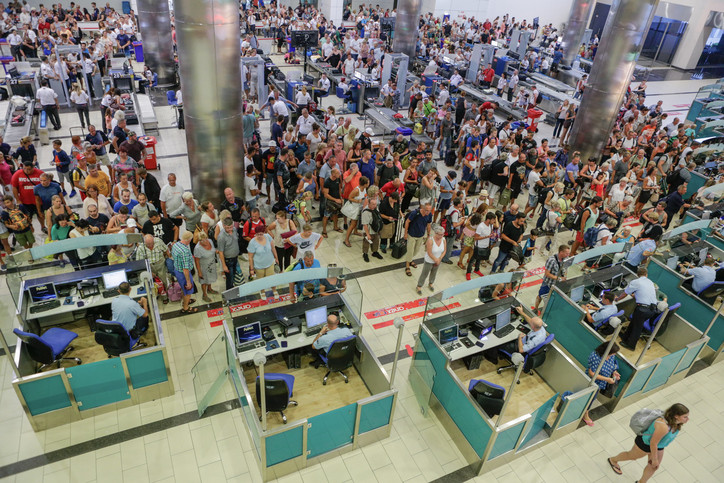 Problema imigrației ar putea duce la dispariția spațiului Schengen. Avertismentul unui ministru spaniol