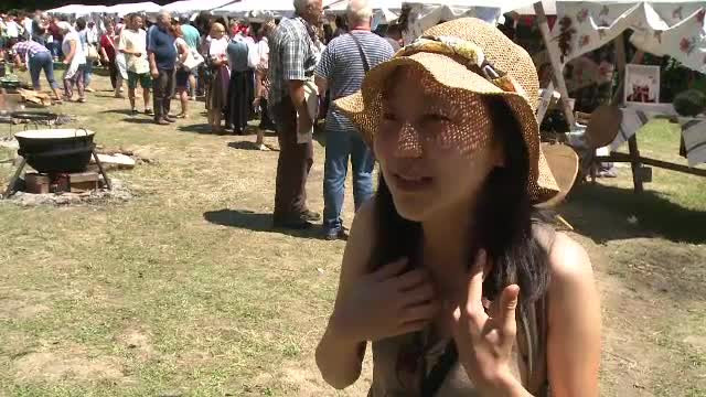 Reacția unei turiste din Asia după ce a gustat varză călită