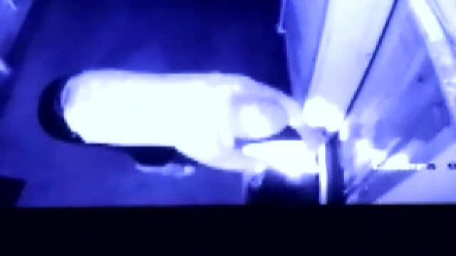 Terorizați de un piroman. "Dacă nu se trezea, putea să ardă în casă că şobolanul"