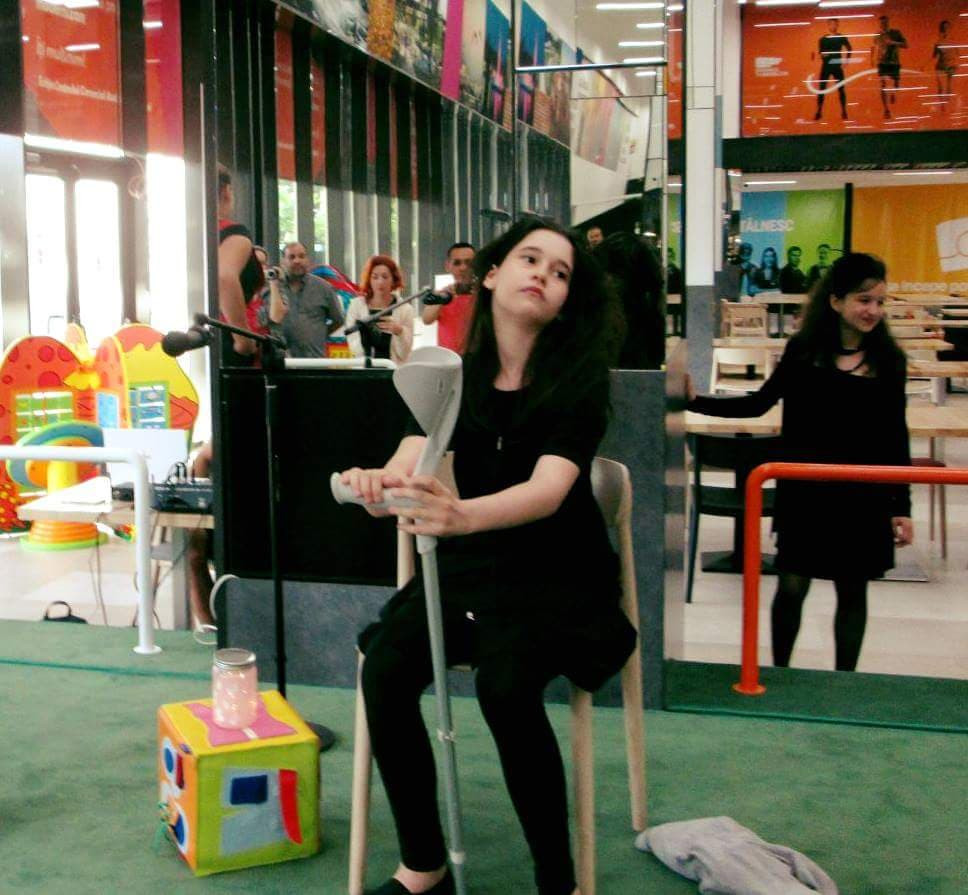 Miruna are nevoie de ajutorul nostru. La 11 ani, micuţa luptă cu o boală extrem de gravă