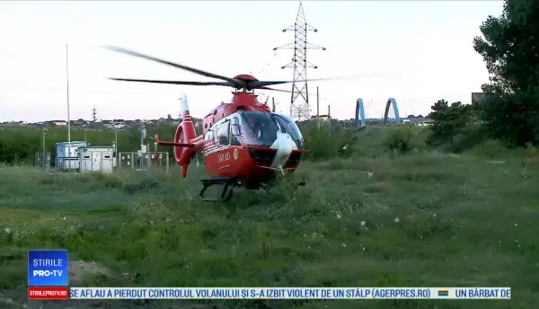 Fetiță în stare gravă, din cauza unui șofer băut. Mașina a rupt parapetul și a zburat 20 de metri