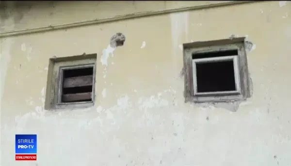 Un tânăr de 17 ani din Prahova şi-ar fi ucis tovarăşul de băutură. Ce pedeapsă riscă