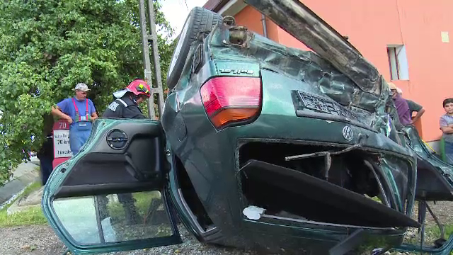 Femeie de 63 de ani, rănită într-un accident la Bistrița-Năsăud. La volan era chiar fiul ei