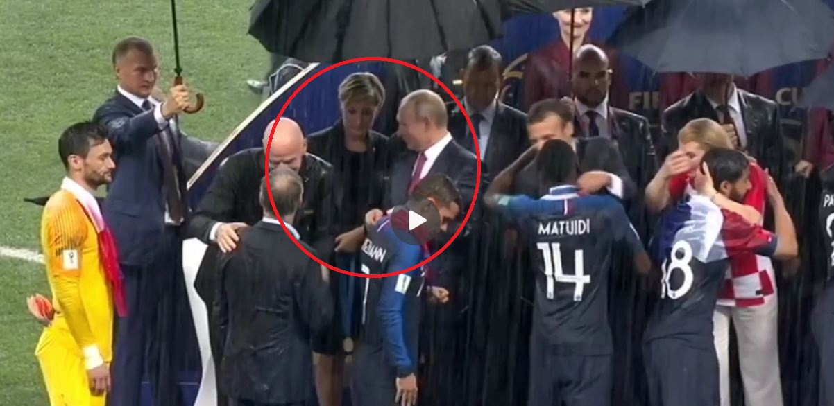 Putin, acuzat că ”a furat o medalie de aur” după finala Cupei Mondiale. Ce s-a petrecut de fapt