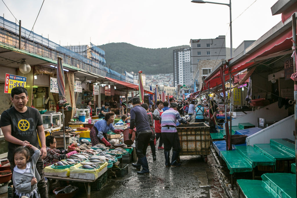 Nord-coreenii schimbă etichetele produselor din China, ca să le ascundă proveniența. Care este motivul
