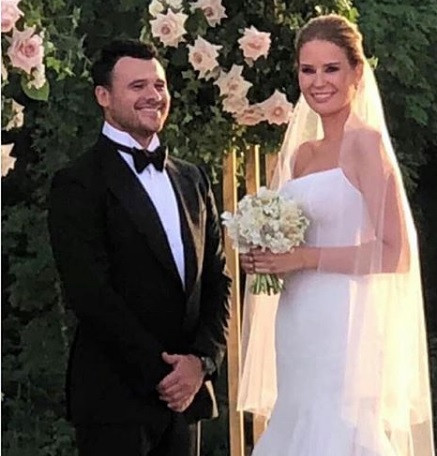 Cu cine s-a căsătorit artistul Emin Agaralov, fiul unui oligarh. Trump a apărut în videoclipul său