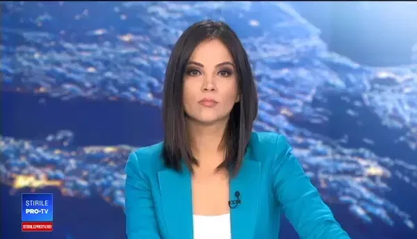 Barcă scufundată de o ghiulea din lavă, în Hawaii. Ce au păţit turiştii din ea