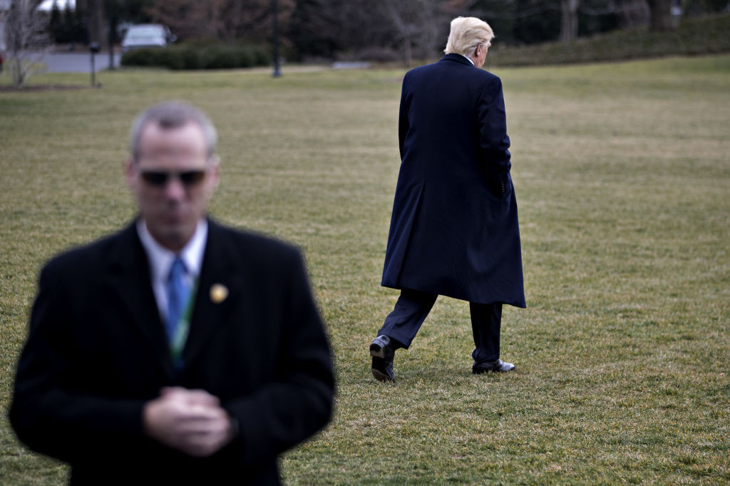 Un agent al Serviciului Secret care a călătorit cu Donald Trump în Scoţia a murit