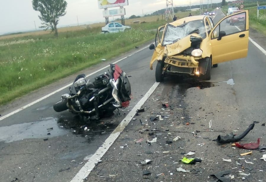 Poliţist pe motocicletă, ucis pe loc într-un accident cumplit. Ce explicaţie dă şoferul