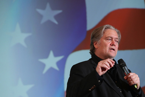 Steve Bannon, fost consilier al lui Trump, vine în Europa pentru a sprijini mişcările populiste: “Soros este malefic”
