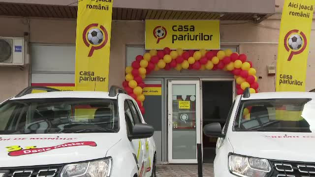 (P) Au jucat bilete necâştigătoare, dar s-au ales cu maşini în campania "Premii de Mondial"