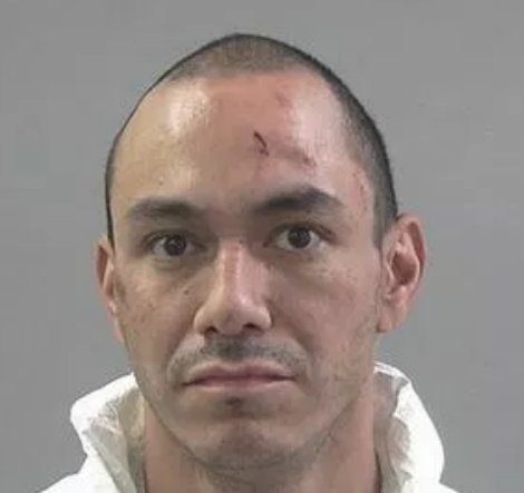 Și-a înjunghiat mortal copilul și i-a aruncat corpul la gunoi. Ce a făcut după aceea