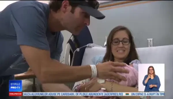 O americancă a născut în toaleta unui fast-food. Cadoul proprietarilor pentru bebeluș