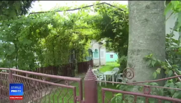 Un minor a intrat în pat peste vecina de 36 de ani și soțul ei. Ce a urmat după ce a început să o mângâie