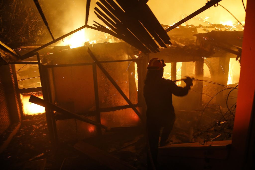 MAE investighează dacă sunt români printre victimele incendiilor din Grecia